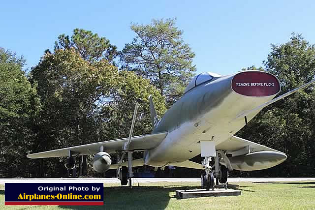 North American F-100 Super Sabre, S/N 54-1986 North American F-100 Super Sabre, S/N 54-1986