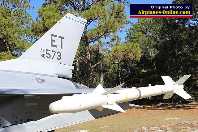 F-16 Fighting Falcon S/N 80573 F-16 Fighting Falcon S/N 80573
