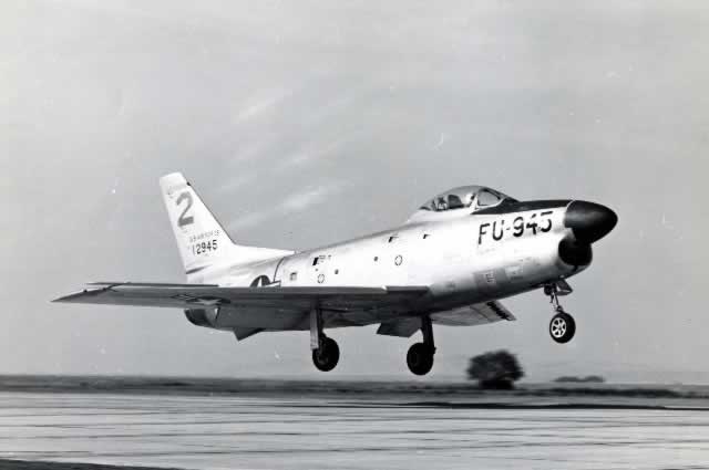 F-86D FU-945 Sabre Dog F-86D FU-945 Sabre Dog