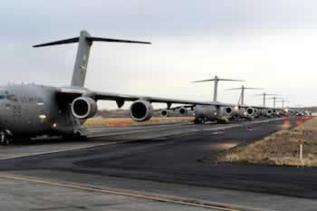 USAF C-17 Globemasters on the flightline, Moses Lake, Washington. December 2015. USAF Photo