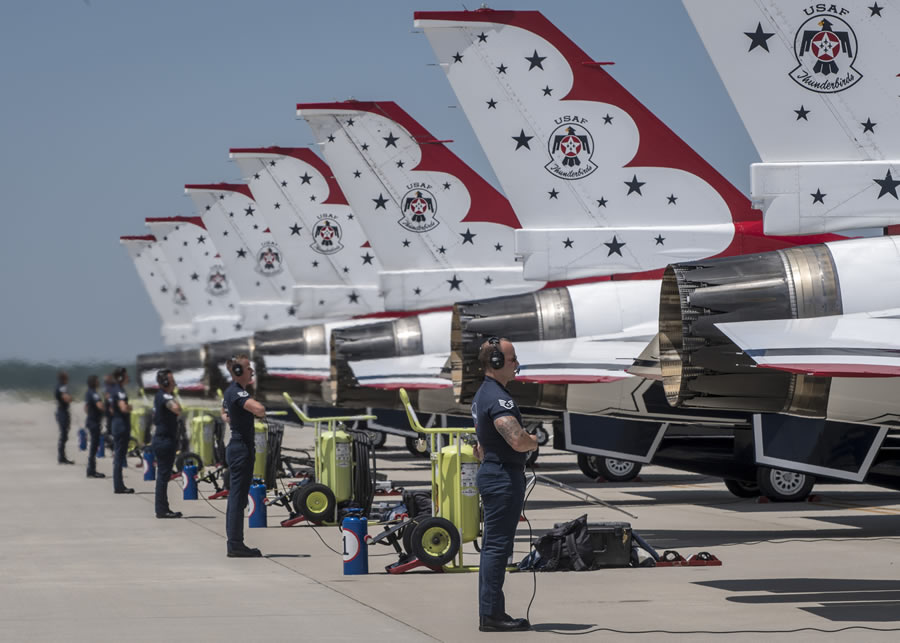 USAF Thunderbirds on the ground prior to aerial performance USAF Thunderbirds on the ground prior to aerial performance