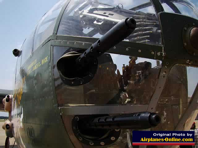 Front gun armament on the B-25J-5-NC "Yellow Rose" 