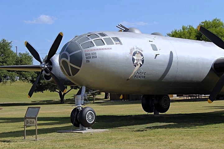 Nose view of the B-29 Superfortress "Jostin Josie" in Texas Nose view of the B-29 Superfortress "Jostin Josie" in Texas