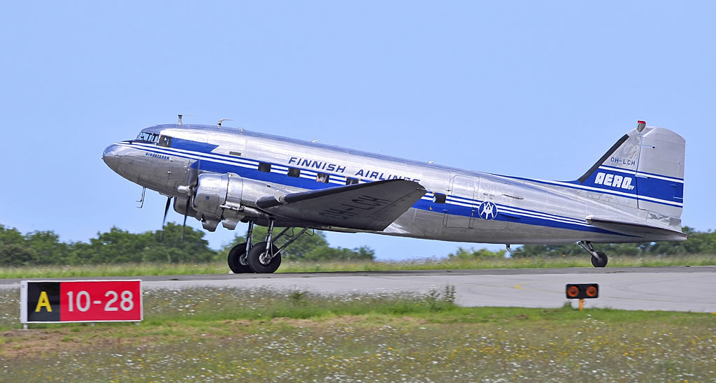 Built as Douglas DC-3A-453, C/N 6346, "Air Veteran", Registration OH-LCH, is operated by the DC Association in Helsinki, Finland.  Built as Douglas DC-3A-453, C/N 6346, "Air Veteran", Registration OH-LCH, is operated by the DC Association in Helsinki, Finland.
