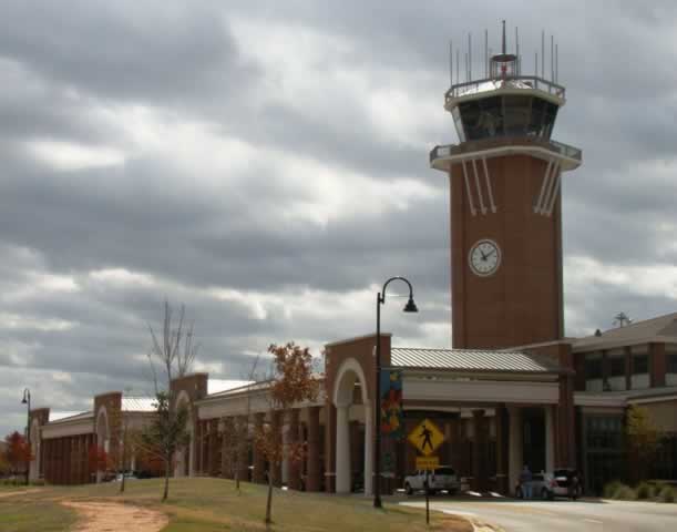 Terminal building at Alexandria International Airport (AEX) Terminal building and control tower at Alexandria International Airport (AEX)
