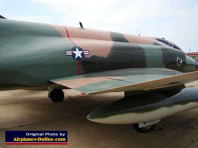 McDonnell-Douglas F-4D Phantom II S/N 66-8812 McDonnell-Douglas F-4D Phantom II S/N 66-8812