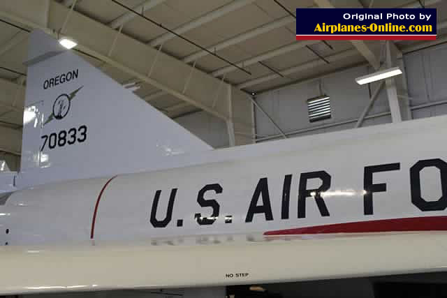 F-102 Delta Dagger S/N 70-833 F-102 Delta Dagger S/N 70-833