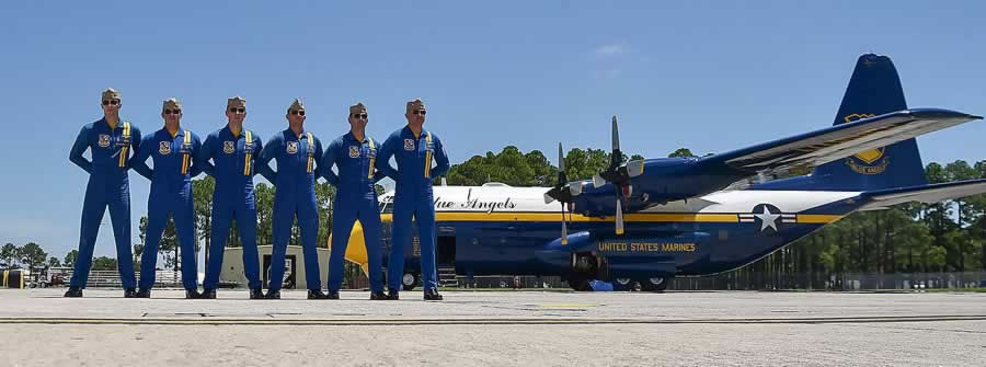 U.S. Navy Blue Angels with their C-130 "Fat Albert" U.S. Navy Blue Angels with their C-130 "Fat Albert"