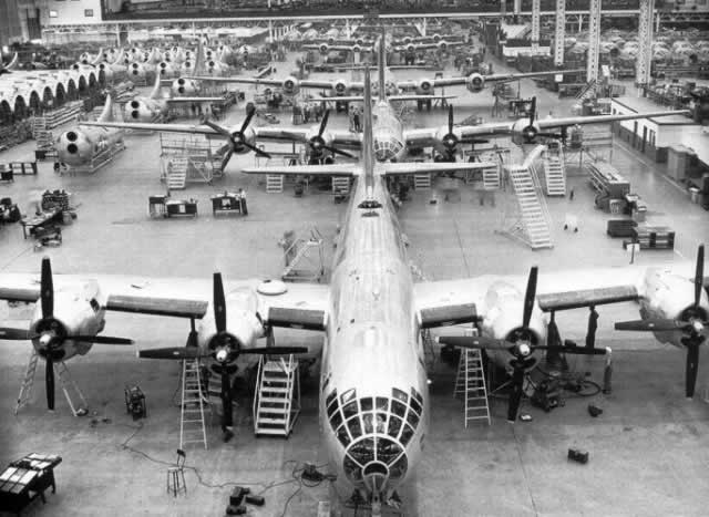 Inside the Boeing Wichita Kansas Plant, B-29 assembly line Inside the Boeing Wichita Kansas Plant, B-29 assembly line